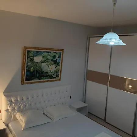 Apartment Asta 2 *